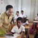 baznas perkuat pendidikan di papua melalui beasiswa guru