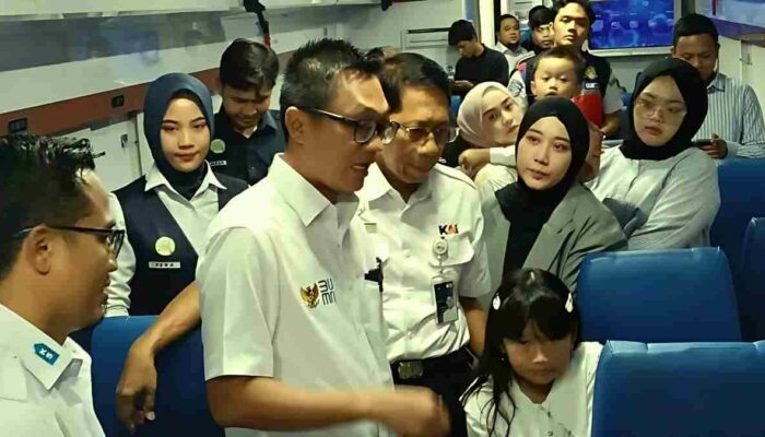 Pemerintah Buka Peluang Harga Tiket Pesawat Turun hingga Lebaran