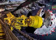 Saham AADI Melejit: Rumor Investor Kakap dan Dividen Besar