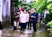 Prabowo Tinjau Banjir Bekasi, Janjikan Perbaikan Infrastruktur