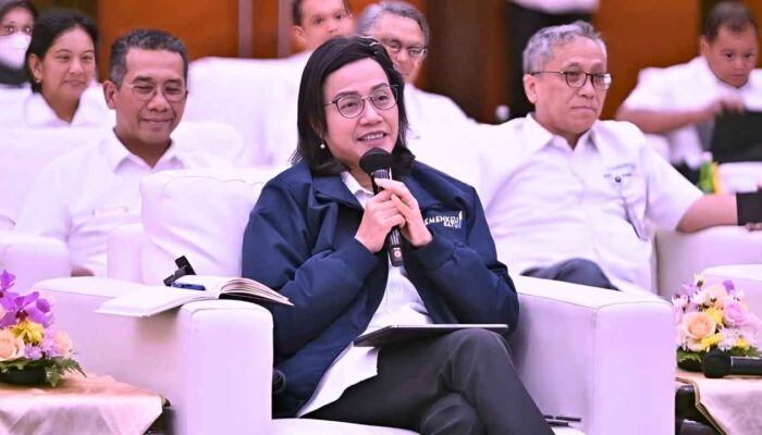 Sri Mulyani Disorot: Santai di Kabinet atau Benar Akan Mundur?