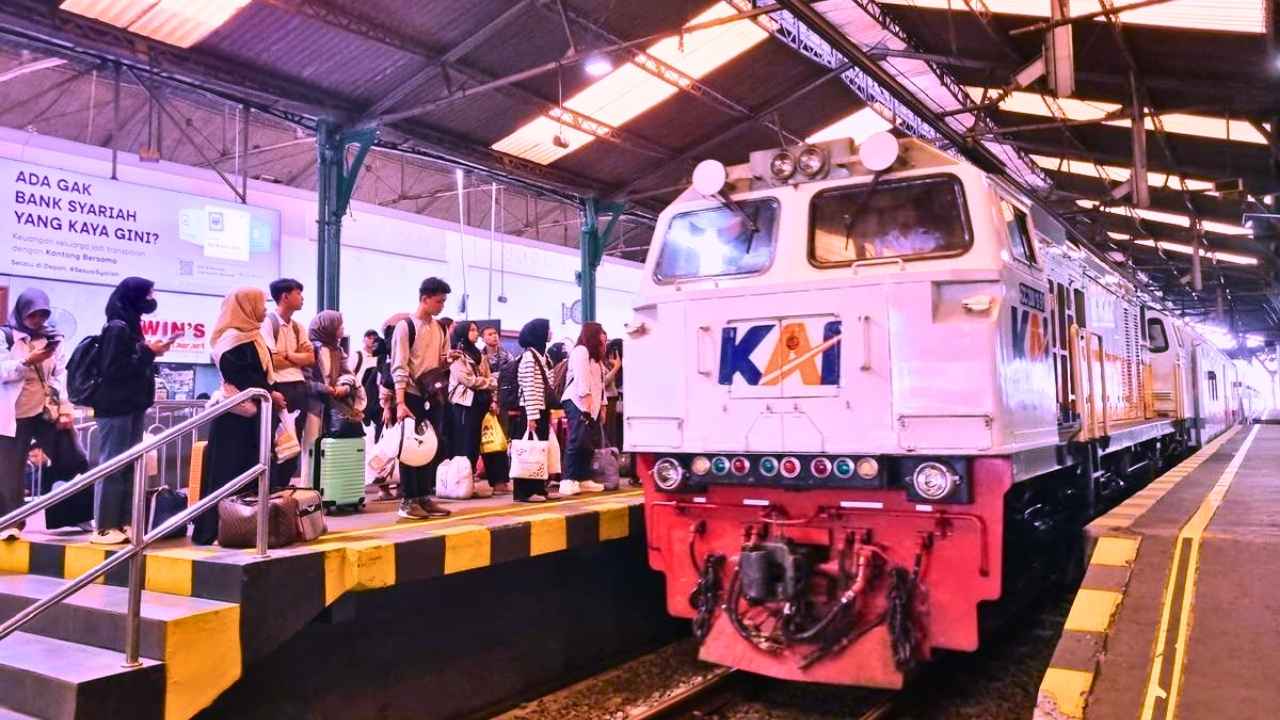 Tiket Kereta Api Lebaran 2025 Terjual 651.971 Puncak Mudik 28 29 Maret