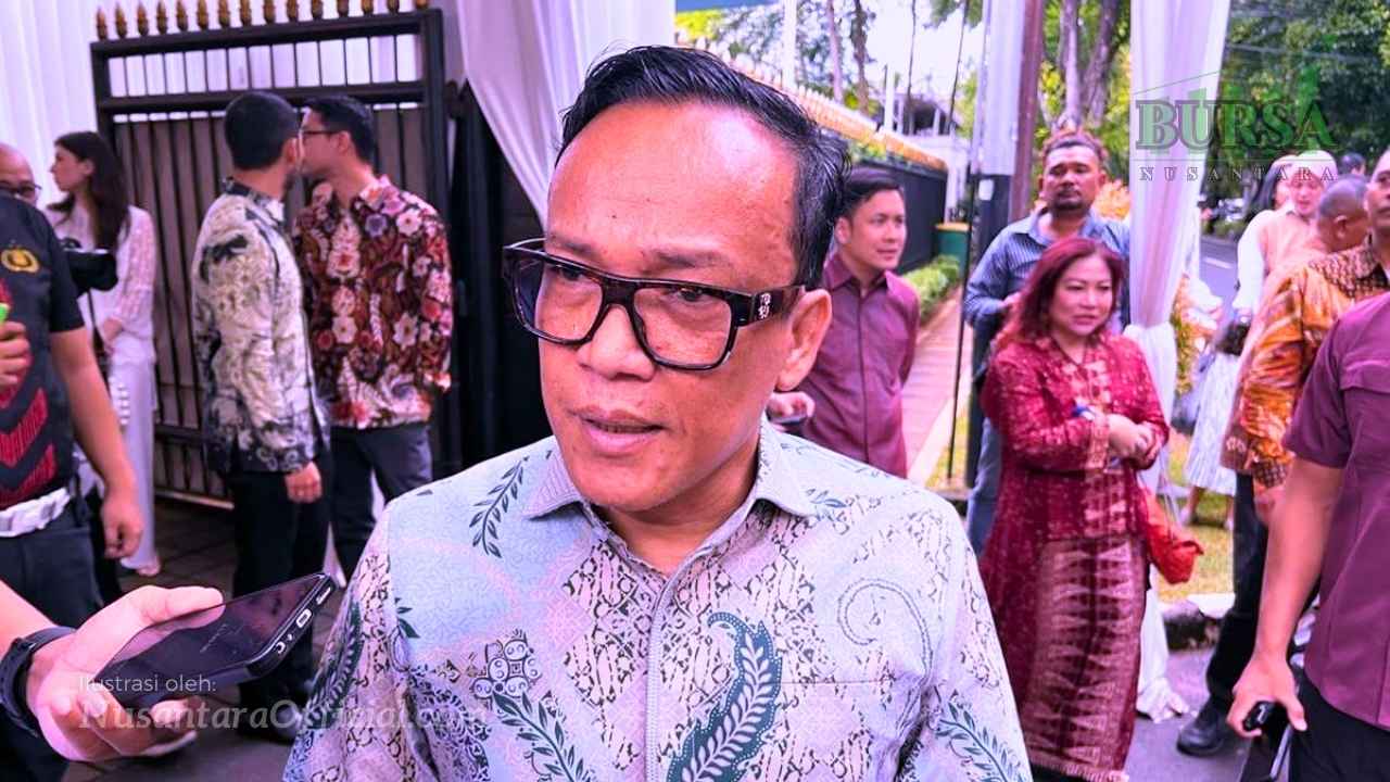 Danareksa Dikabarkan Akuisisi Sritex Wamenaker Angkat Bicara