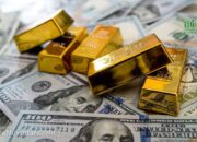Harga Emas Dunia Terjun, Investor Beralih ke Dolar AS