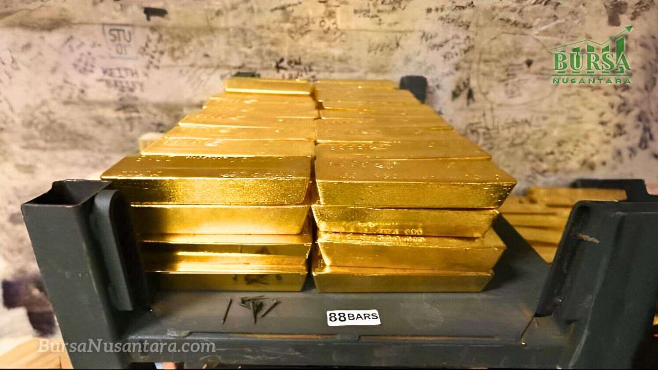 Harga Emas Melesat, Ekonom Ingatkan Risiko Investasi