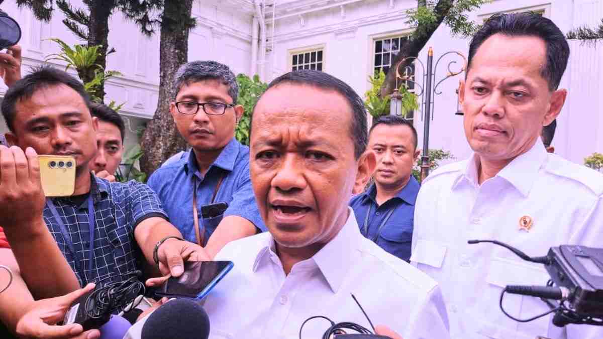 Bahlil Impor BBM dari Singapura Akan Dihentikan Bertahap