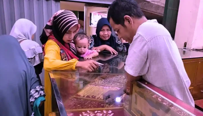 Emas Perhiasan Naik Tipis, Tapi Pasar Justru Lebih Suka Diam