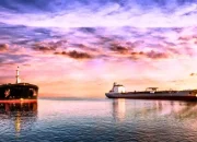 Harga Minyak Naik Jelang Libur AS dan Tegangan Iran