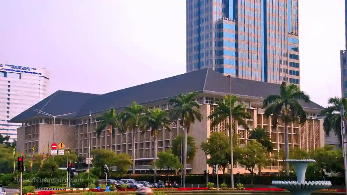 Insiden Tragis di Kantor Pusat BI, Seorang Pegawai Terjun dari Lantai 15