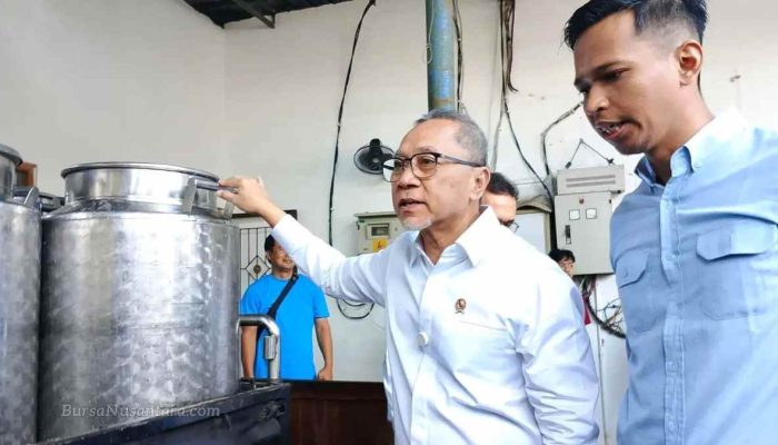 Kelangkaan Kelapa Dipicu Tren Kopi Santan di Tiongkok