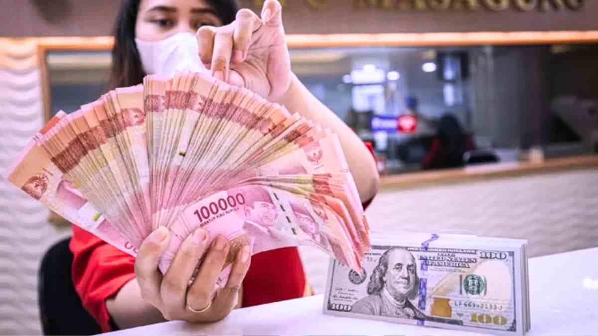 Rupiah Melemah ke Rp16.536, Dolar AS Makin Perkasa