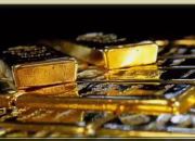 Emas Terpuruk, Investor Tinggalkan Safe Haven demi Risiko