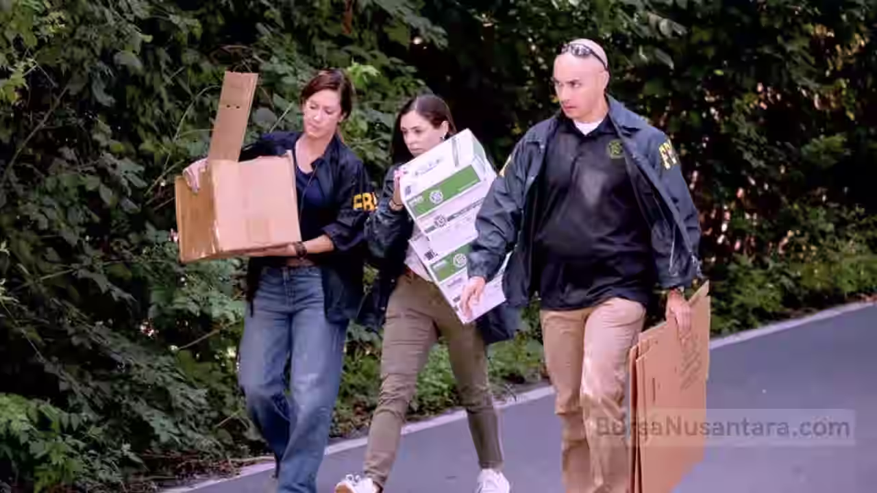 FBI Geledah Rumah John Bolton, Kritikus Trump