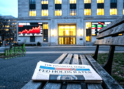 Suku Bunga The Fed Tertahan Kejutan di Akhir Tahun